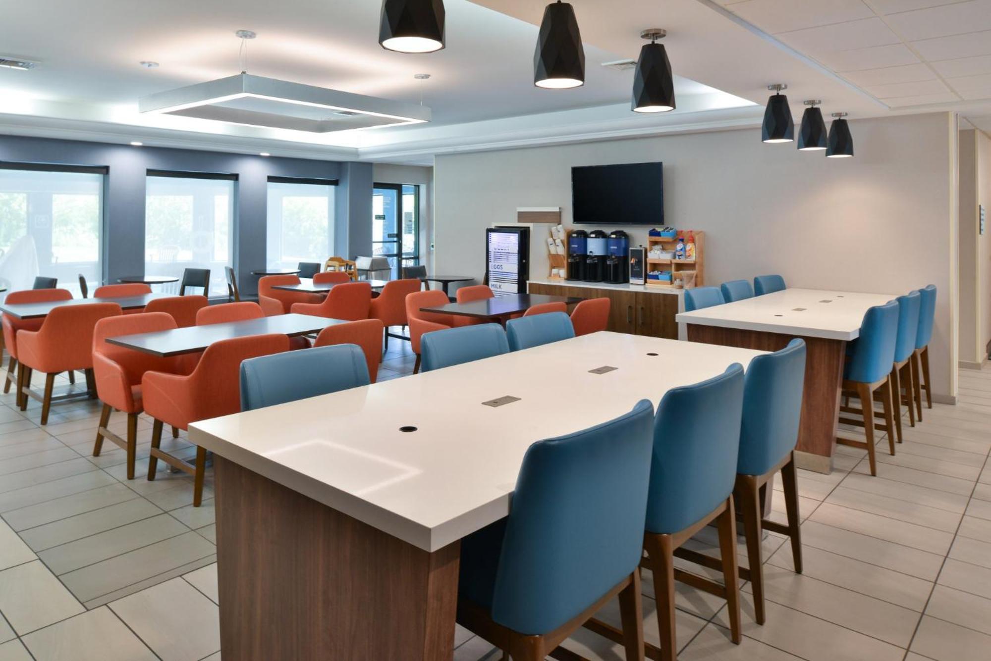Holiday Inn Express Lewisburg - New Columbia By Ihg Exterior foto